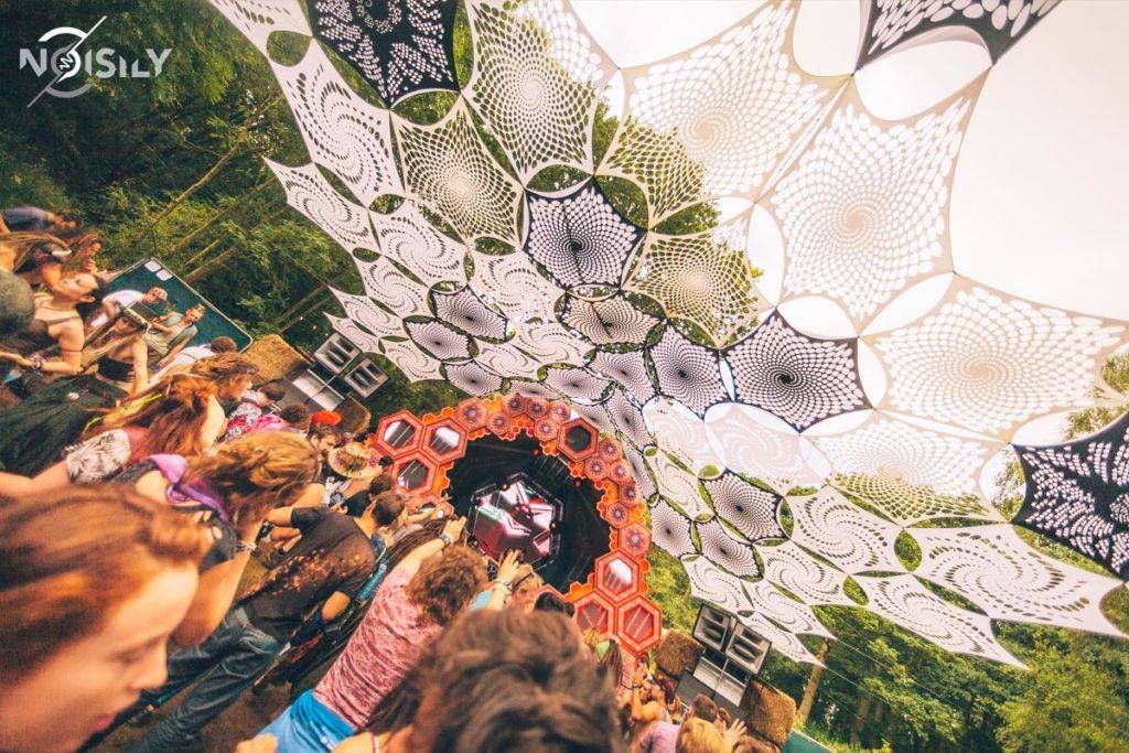 Noisily Festival of Music and Arts Festival 2016 decoration