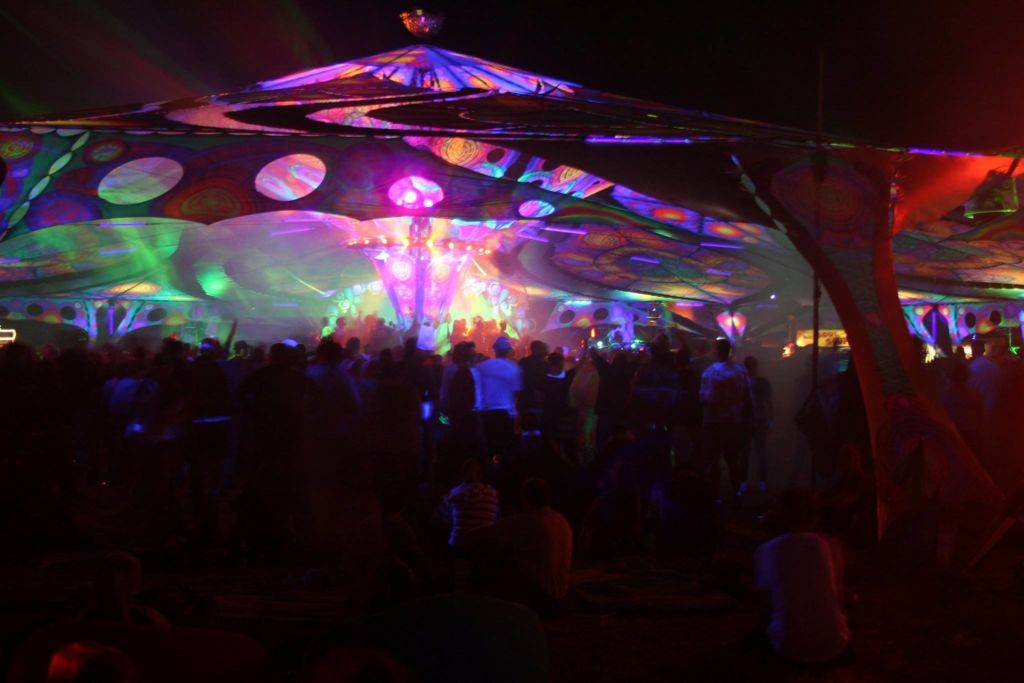 Antaris Project 2016 dancefloor at night