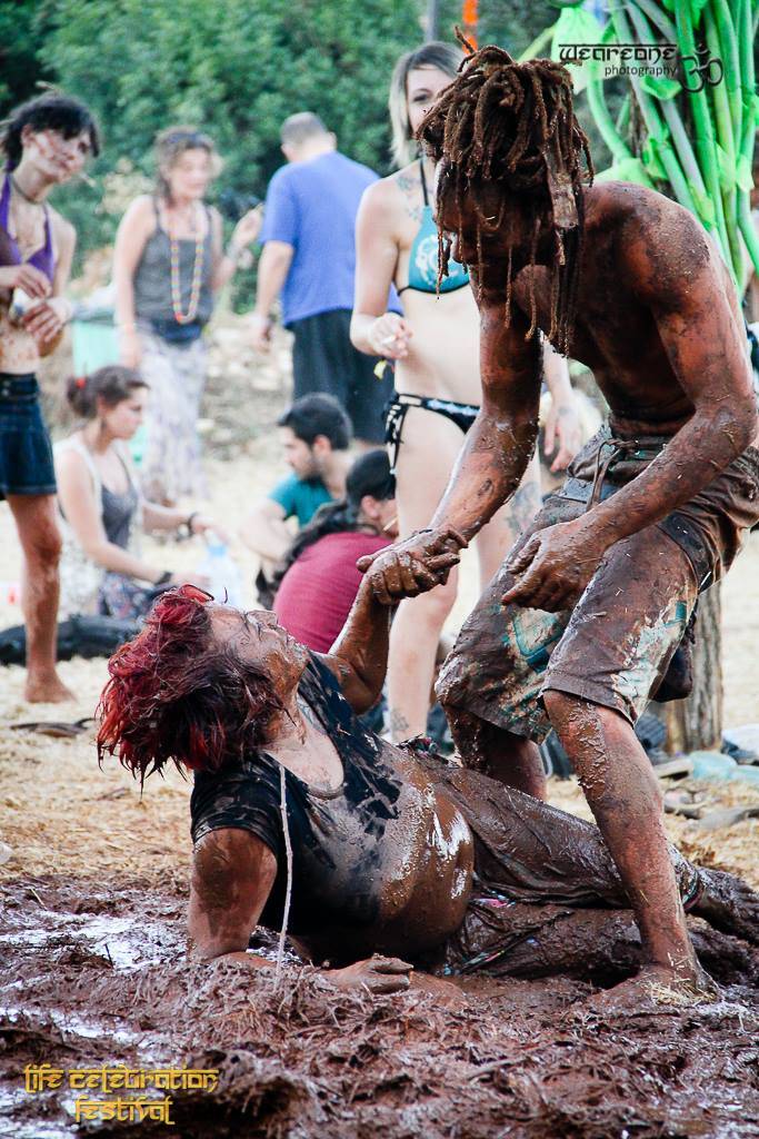 Life Celebration Festival 2016 muddy dance