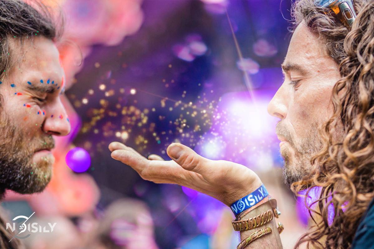 Noisily Festival of Music and Arts 2016 sparkly dust 