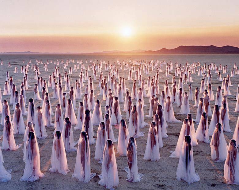 burning-man-2013-by-spencer-tunick Women in white