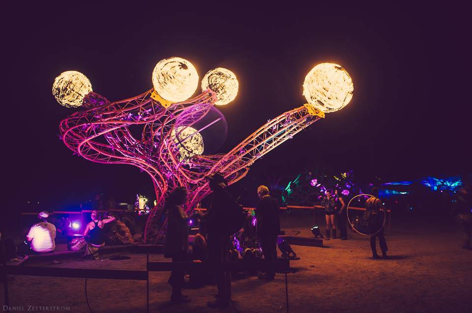 Symbiosis Gathering sculpture Daniel Zetterstrom Photography