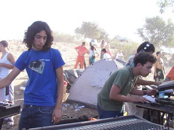 Sesto Sento (Vini Vici) live in a Psytrance Party in Israel (Moksha 2003)